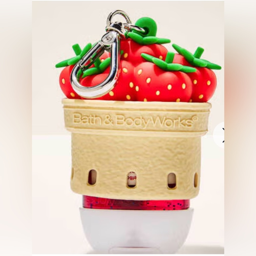 Berry Basket Bath & Body pocketbac hand sanitizer holder🍓🍓🍓
